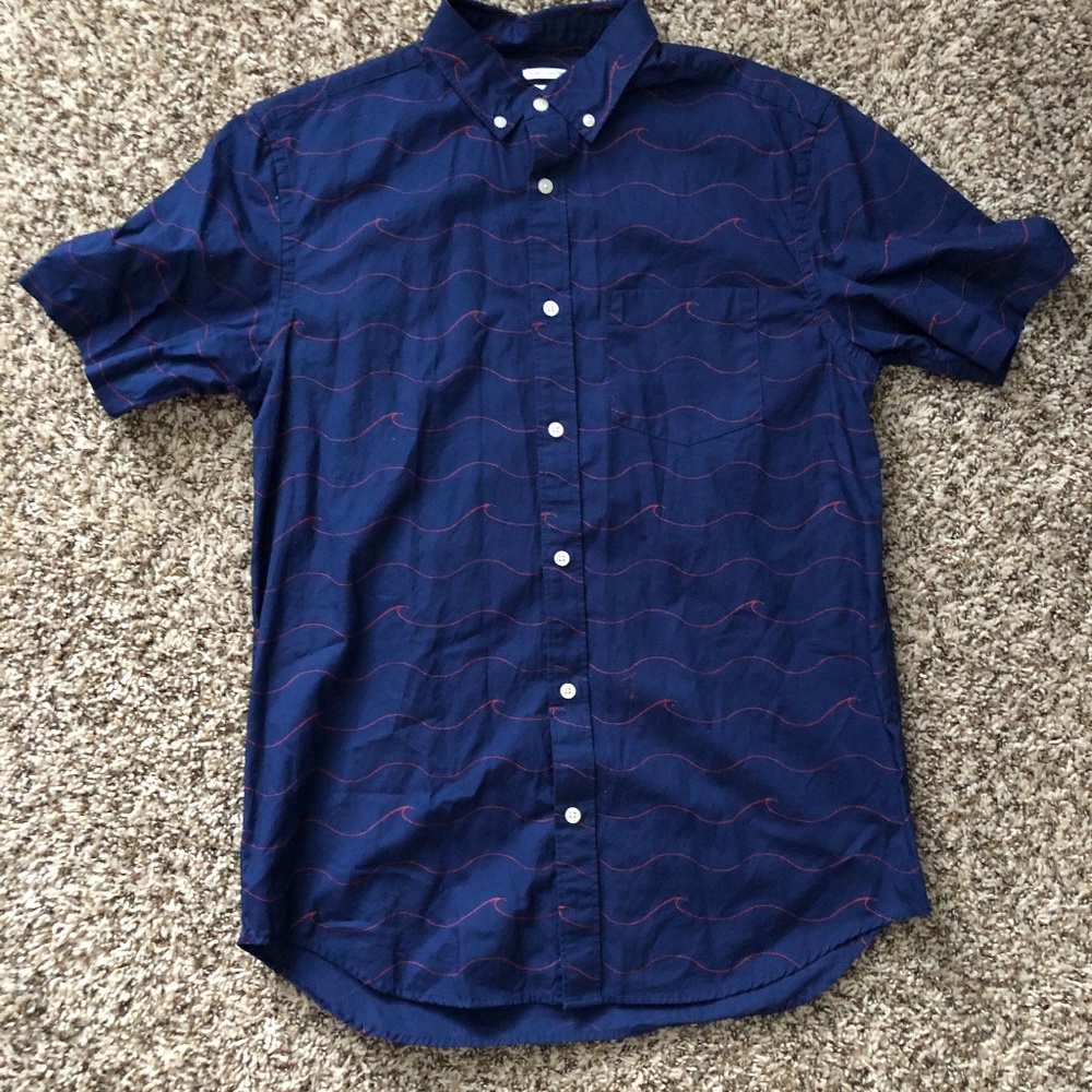 Old Navy Blue Wave Short Sleeve Button-down
